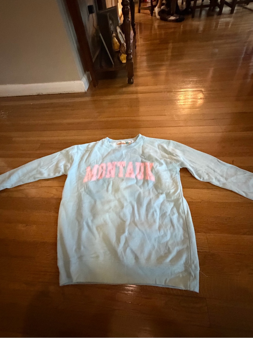 Kids XL 14/16 Montauk Light Blue Crewneck Sweatshirt with Pink Lettering